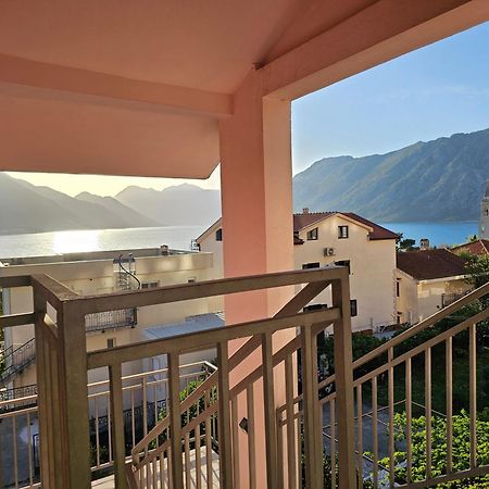 Appartement Modern Seaside Escape - Stunning Sea View - Private & Stylish à Kotor Extérieur photo