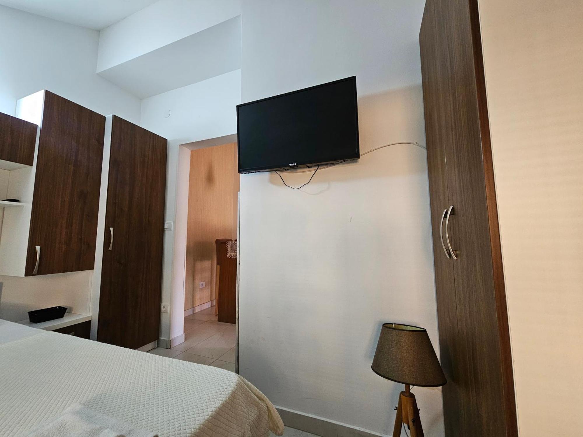 Appartement Modern Seaside Escape - Stunning Sea View - Private & Stylish à Kotor Extérieur photo