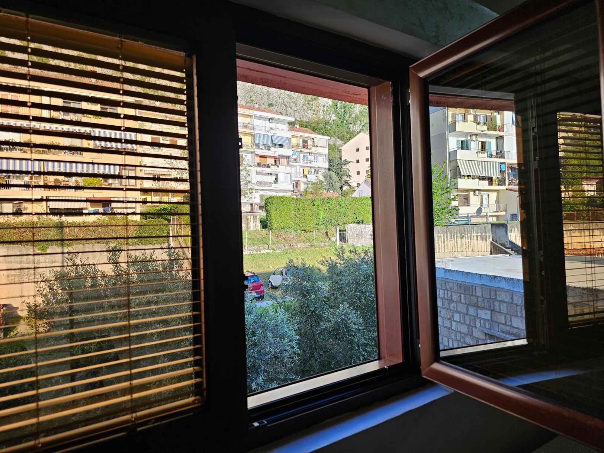 Appartement Modern Seaside Escape - Stunning Sea View - Private & Stylish à Kotor Extérieur photo