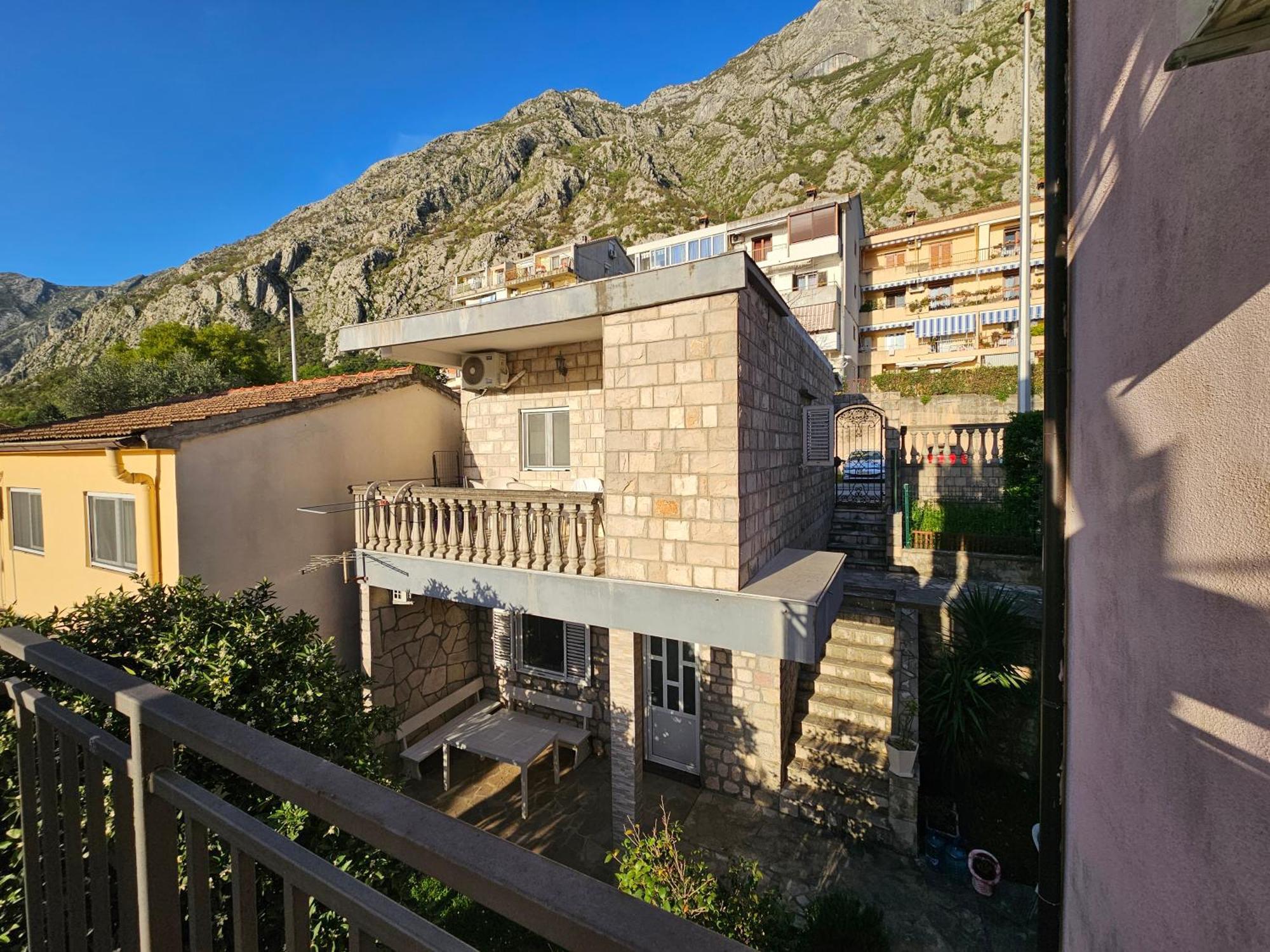 Appartement Modern Seaside Escape - Stunning Sea View - Private & Stylish à Kotor Extérieur photo